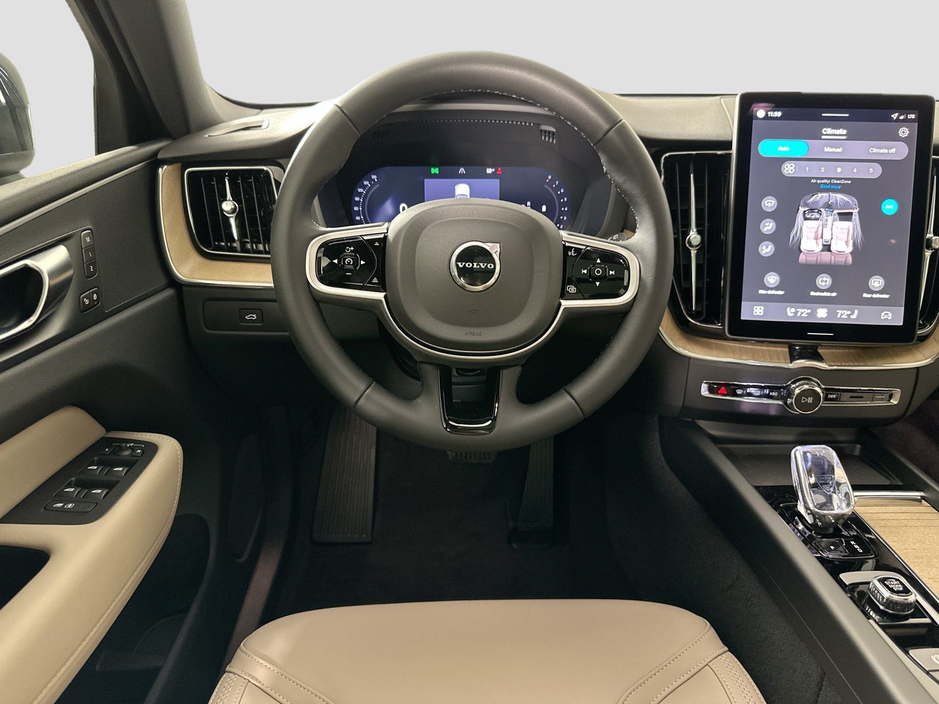 Certified 2026 Volvo XC60 B5 Core w/ Climate Package AWD/4WD image 22