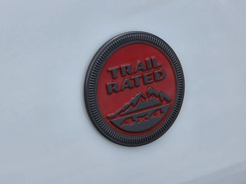 Used 2025 Jeep Compass Trailhawk w/ Trailer Tow Group AWD/4WD image 30
