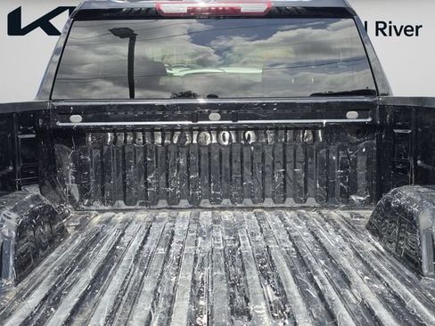 Used 2025 Chevrolet Silverado 1500 LT RWD image 20