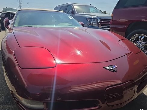 Used 2003 Chevrolet Corvette Convertible w/ Preferred Equipment Group1 RWD image 2