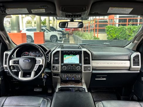 Used 2019 Ford F250 Lariat w/ Lariat Value Package image 12
