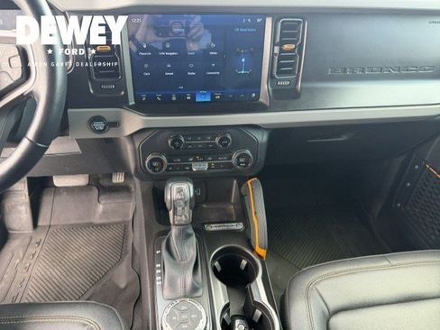 Used 2023 Ford Bronco Badlands AWD/4WD image 19
