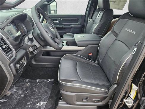 New 2026 RAM 2500 Laramie w/ Sport Appearance Package AWD/4WD image 15