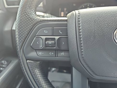 Used 2025 Toyota Tacoma SR5 AWD/4WD image 14