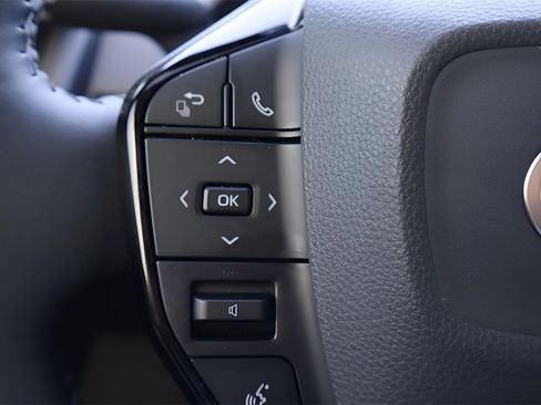 Certified 2025 Toyota Prius XLE image 16