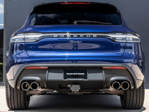 Certified 2026 Porsche Macan AWD/4WD image 10