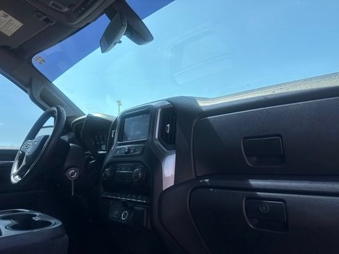 Used 2020 Chevrolet Silverado 1500 Custom w/ Custom Value Package RWD image 26