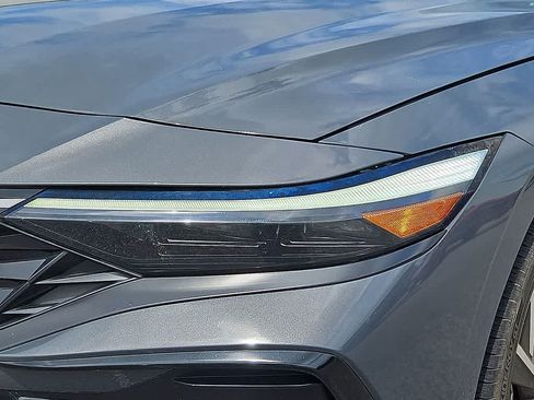Used 2024 Hyundai Elantra Limited FWD image 8