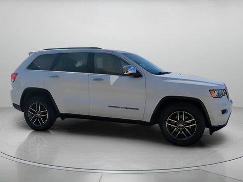 Used 2018 Jeep Grand Cherokee Limited image 33