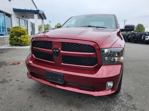 Used 2019 RAM 1500 Express w/ Express Value Package AWD/4WD image 4