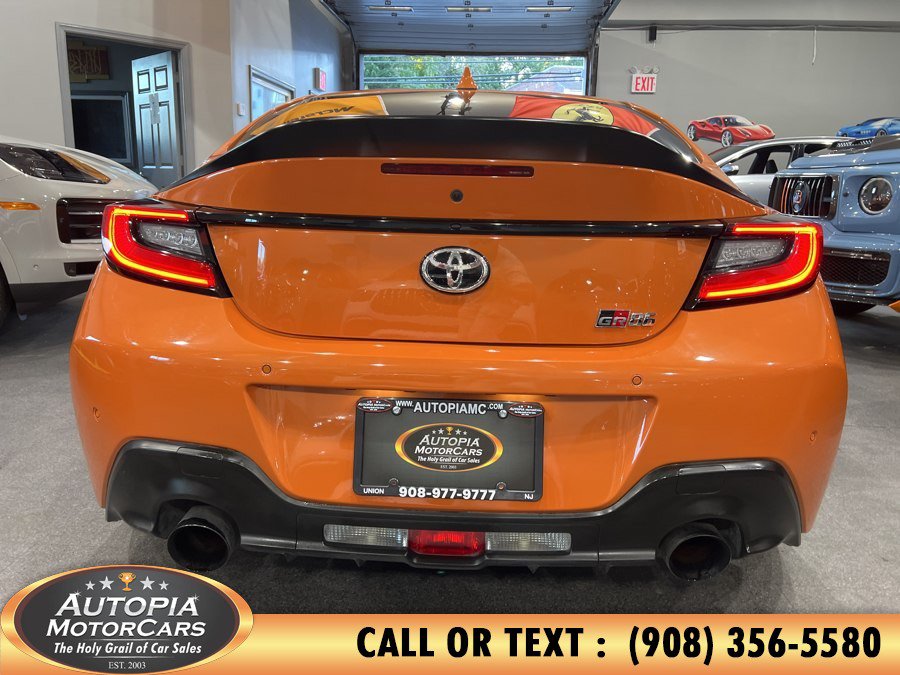 Used 2023 Toyota GR86 10th Anniversary SE RWD image 34