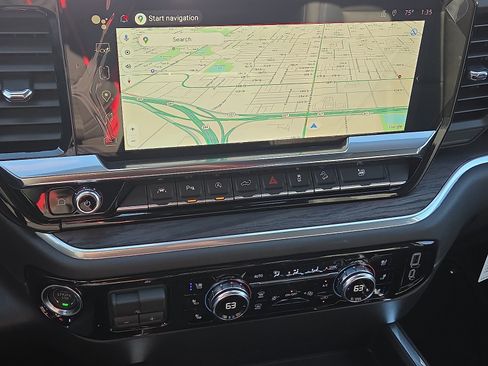 New 2026 GMC Sierra 1500 SLT image 12