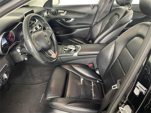 Used 2015 Mercedes-Benz C 300 4MATIC Sedan image 2