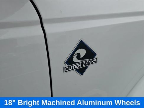 Used 2024 Ford Bronco Outer Banks AWD/4WD image 20