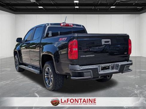 Used 2021 Chevrolet Colorado Z71 AWD/4WD image 3
