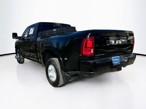 Used 2025 RAM 3500 Limited image 6