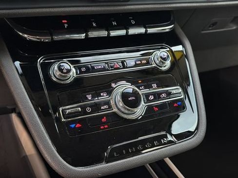 Used 2022 Lincoln Corsair FWD image 30