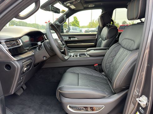 New 2026 Jeep Grand Wagoneer Summit AWD/4WD image 18