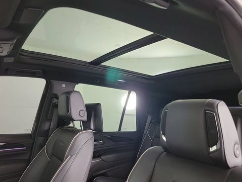 Certified 2024 Cadillac Escalade Sport w/ LPO, ONYX Package AWD/4WD image 20