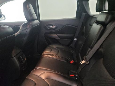 Used 2019 Jeep Cherokee Limited AWD/4WD image 18