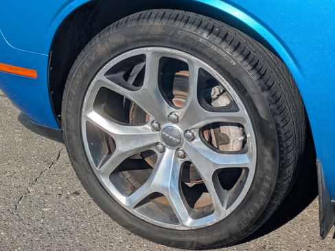 Used 2016 Dodge Challenger SXT Plus image 22