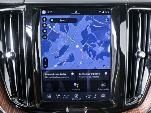 Certified 2023 Volvo XC60 B5 Plus w/ Climate Package image 16