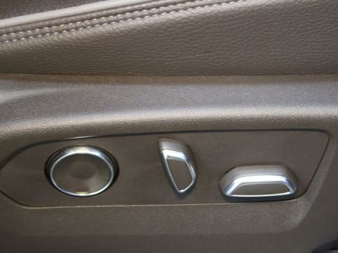 Used 2025 GMC Sierra 1500 Denali AWD/4WD image 12