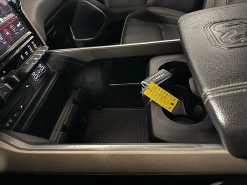 Used 2019 RAM 1500 Laramie image 15