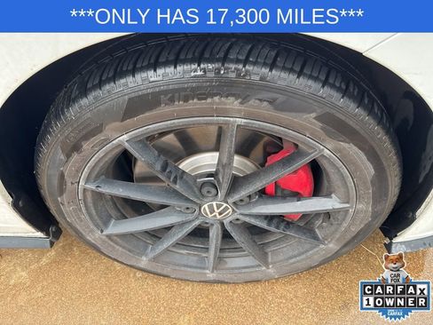 Used 2024 Volkswagen Jetta GLI 40th Anniversary Edition image 32