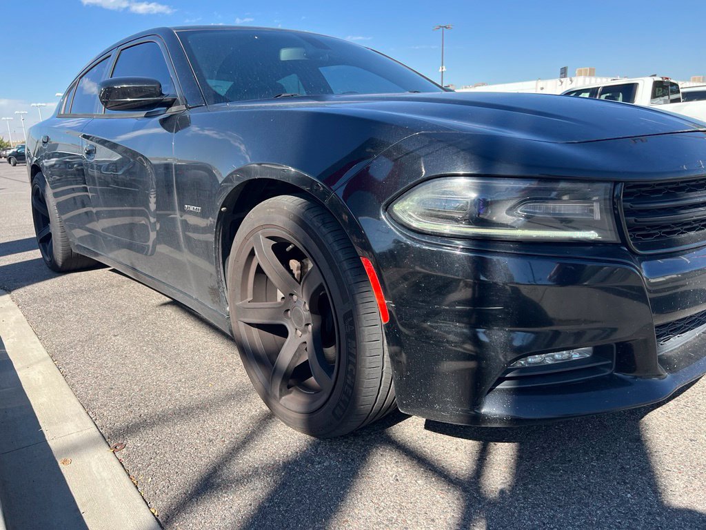 Used 2017 Dodge Charger R/T RWD image 4