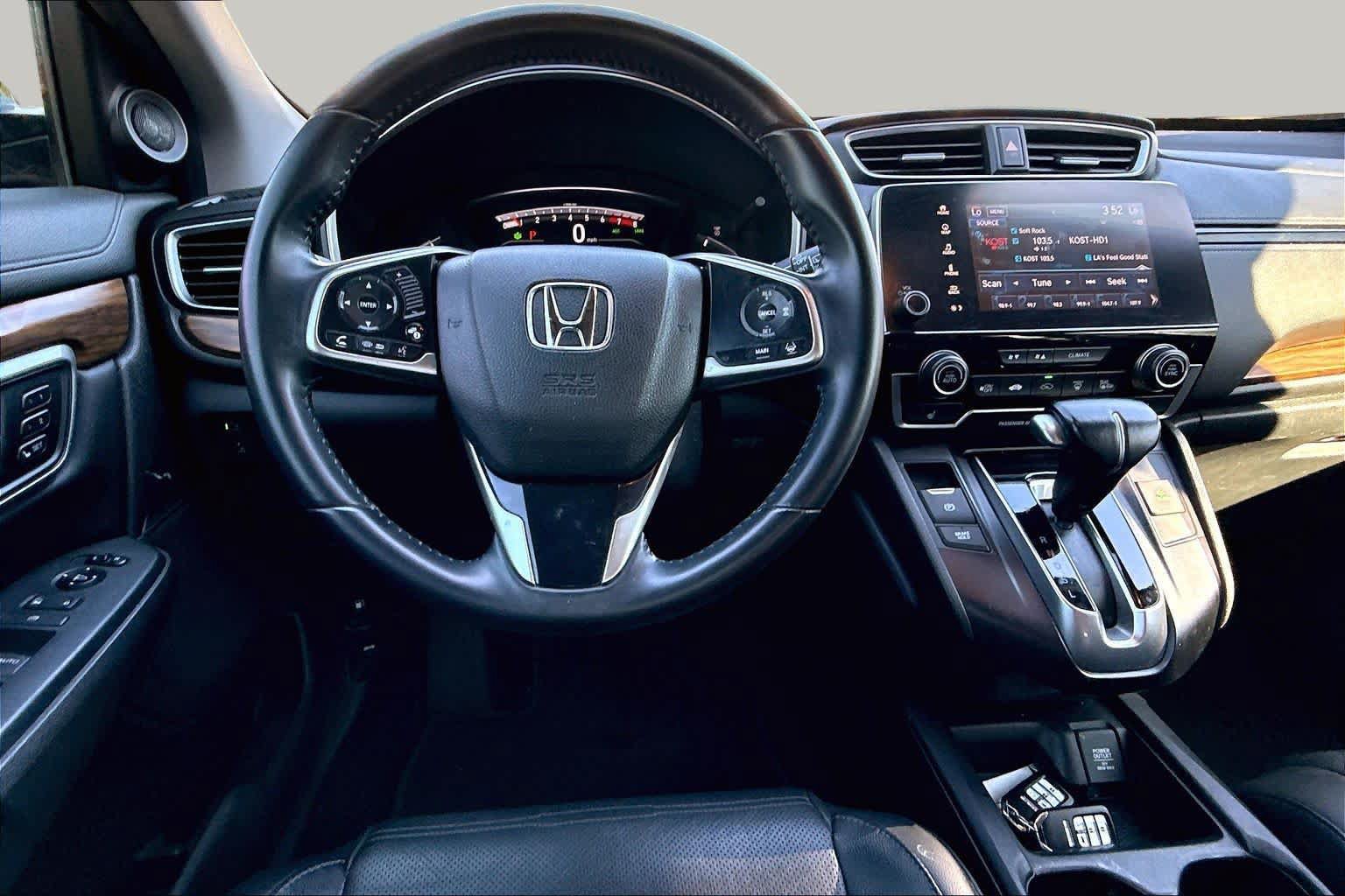 Used 2017 Honda CR-V Touring image 5
