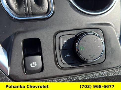 Used 2018 Chevrolet Traverse Premier w/ LPO, 'HIT The Road' Package AWD/4WD image 18