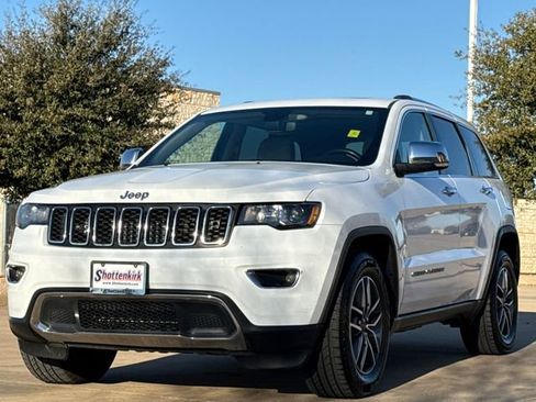 Used 2021 Jeep Grand Cherokee Limited w/ Luxury Group II image 3