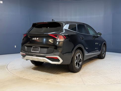 Used 2024 Kia Sportage LX image 8