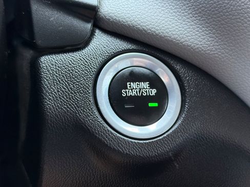 Used 2020 Chevrolet Equinox LS w/ LS Convenience Package AWD/4WD image 23