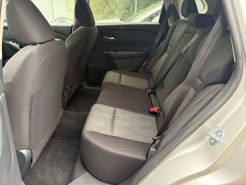 Used 2025 Nissan Rogue SV image 37