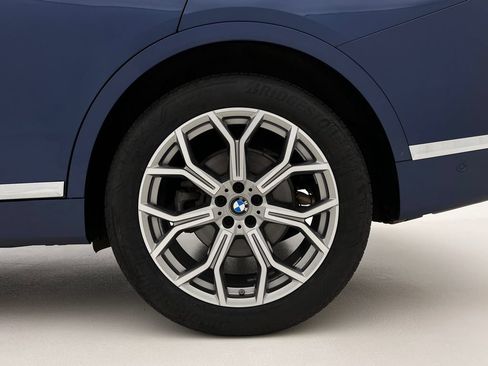 Used 2020 BMW X7 xDrive40i w/ Premium Package AWD/4WD image 29