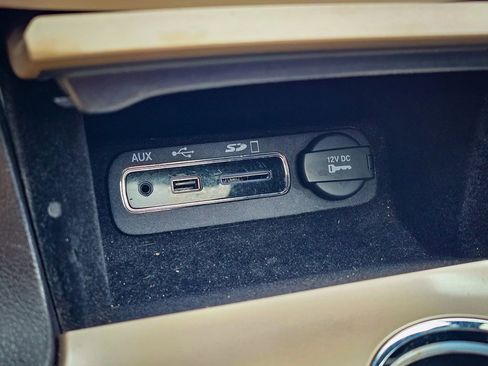 Used 2015 Jeep Grand Cherokee Overland image 27