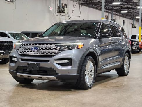 Used 2021 Ford Explorer Limited w/ Equipment Group 301A RWD image 4