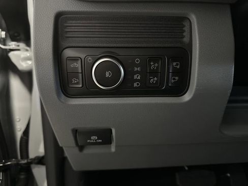 New 2026 Ford F250 XLT w/ XLT Premium Package image 25