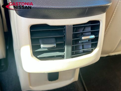 Used 2014 Ford Fusion SE w/ Equipment Group 202A FWD image 34
