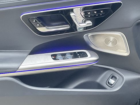 Certified 2024 Mercedes-Benz CLE 300 4MATIC Cabriolet image 27