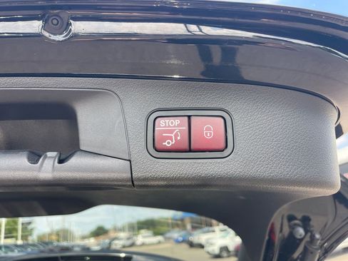 Used 2025 Mercedes-Benz GLA 250 image 29