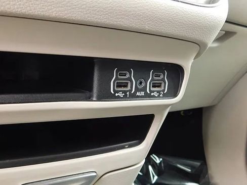 Used 2023 Chrysler Voyager LX FWD image 18