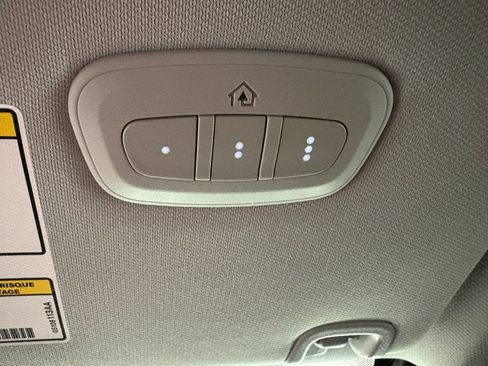 Used 2022 Jeep Cherokee Limited w/ Mopar Interior Package AWD/4WD image 25