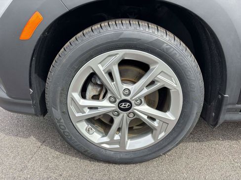Used 2023 Hyundai Kona SEL AWD/4WD image 6