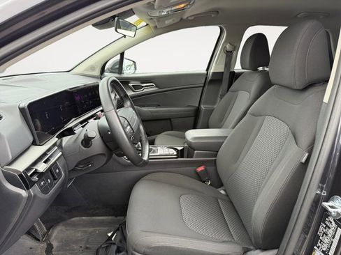 Used 2026 Kia Sportage LX w/ LX Convenience Package AWD/4WD image 11