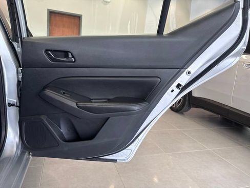 Used 2024 Nissan Altima 2.5 SV FWD image 42