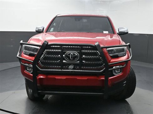 Used 2020 Toyota Tacoma Limited image 41