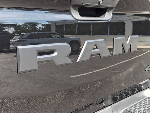 Used 2025 RAM 1500 Big Horn AWD/4WD image 29